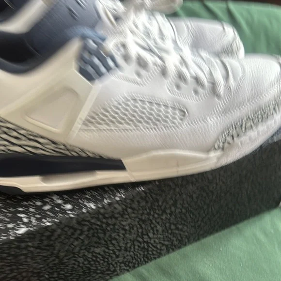 Air Jordan White and Black Sneakers - Picture 5 of 6